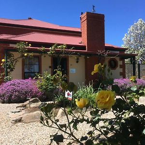 Wine And Roses Bed And Breakfast